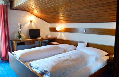 San Lorenzo di Sebato Hotel | Pension Panorama