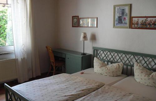 Ilversgehofen Casa | Pension Reuss - Hotel garni