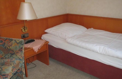 Bad Schwartau Hotel | Pension Thiel