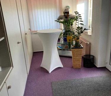 Dreiheide Otro | Pension und Ferienwohnung Kristen Am Denkmal Süptitzer Höhen