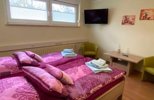 Dreiheide Otro | Pension und Ferienwohnung Kristen Am Denkmal Süptitzer Höhen