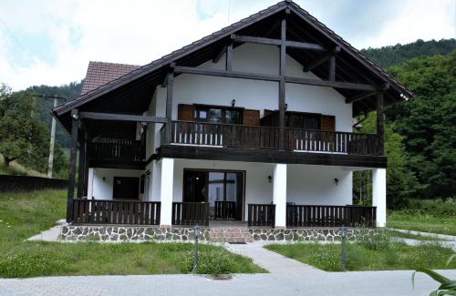 Rebra Apartamento | Pensiune agroturistica "LA MOARA"