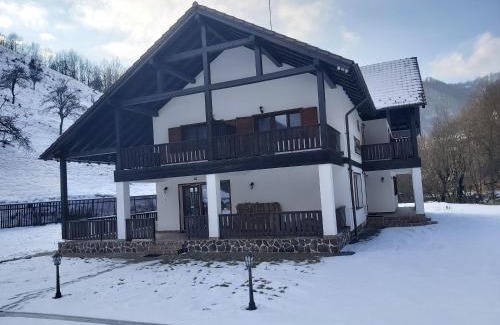 Rebra Apartamento | Pensiune agroturistica "LA MOARA"