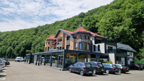 Ciucea Casa | Pensiune Restaurant PERLA