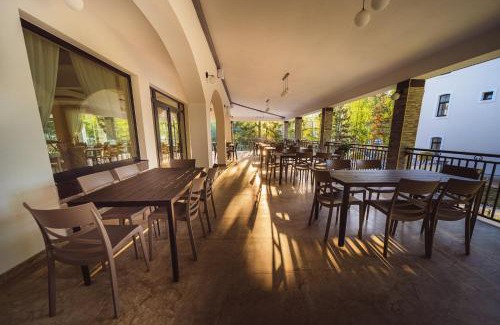 Sangeorz-Bai Casa | Pensiune Restaurant Perla