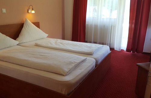 Baile Herculane Casa | Pensiune Safrane