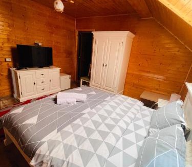 Horea Casa | Pensiunea Alexolar