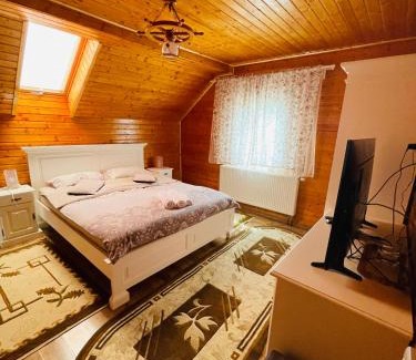 Horea Casa | Pensiunea Alexolar