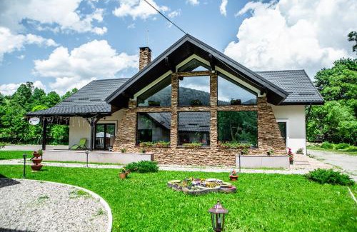 Vama Casa | Pensiunea ARC Bucovina