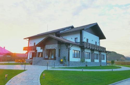 Calugareni Casa | Pensiunea Câmpia Soarelui