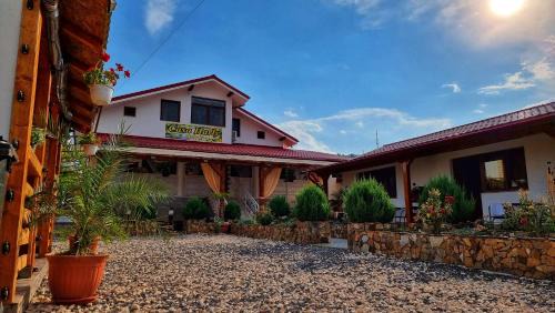 Mahmudia Casa | Pensiunea Casa Harly