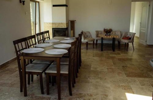Baia de Fier Casa | Pensiunea Casa Sofia