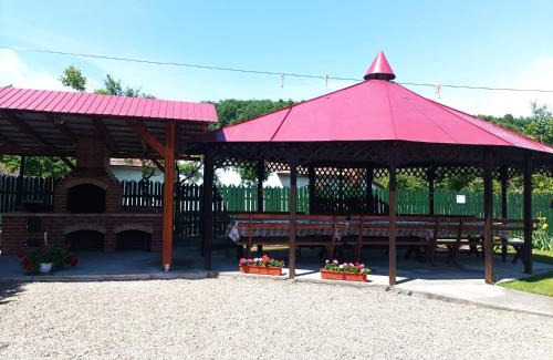 Vadu Crisului Casa | Pensiunea CORIMEN Vadu Crisului
