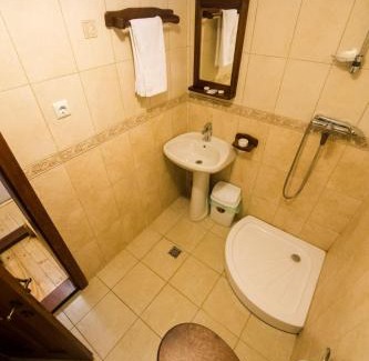 Vidra Casa | Pensiunea Dealul cu Melci