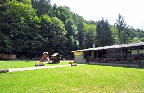 Lunca Bradului Casa | Pensiunea Denisa