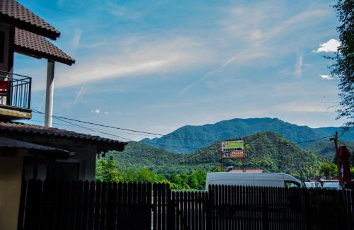 Racovita Casa | Pensiunea Efremia