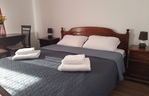 Barnova Casa | Pensiunea Emelys