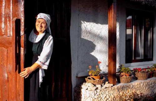 Moldova Casa | Pensiunea La Gura Cuptorului