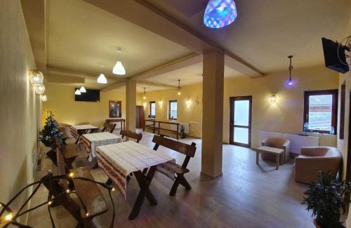 Cartisoara Casa | PENSIUNEA LEIA Transfăgărășan