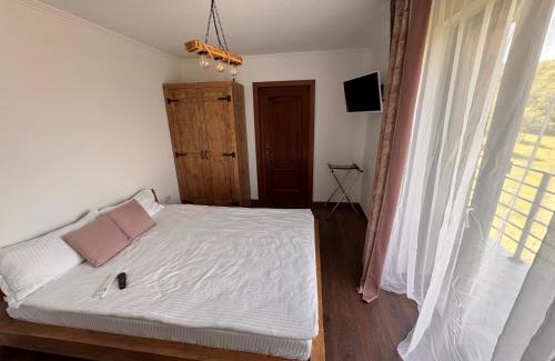 Buchin Casa | Pensiunea Lili’s House