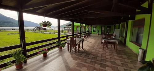 Berzasca Casa | Pensiunea Lorena