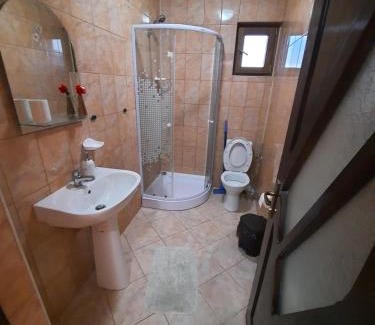 Ponoarele Casa | Pensiunea Maria-Elena