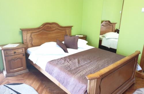 Scheia Cama Y Desayuno | Pensiunea ODN