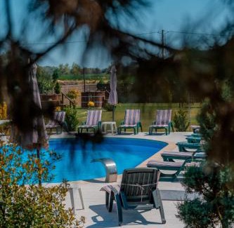 Crisan Casa | Pensiunea Ovidiu