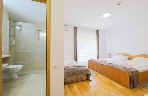 Pojejena Casa | Pensiunea Petra- Clisura Dunarii