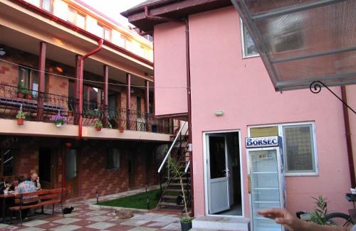 Sulina Casa | Pensiunea Pluto Sulina