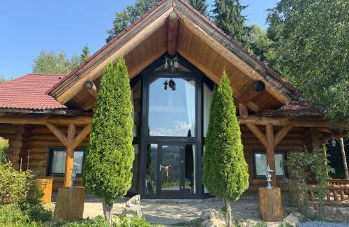 Dorna Candrenilor Casa | Pensiunea Poiana Izvoarelor