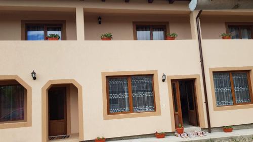 Sieu Casa | Pensiunea Todorica Sergiu