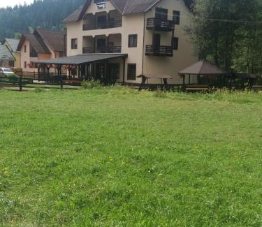 Saru Dornei Casa | Pensiunea Tora