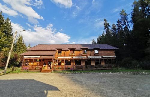 Rasnov Casa | PENSIUNEA VALEA CETATII