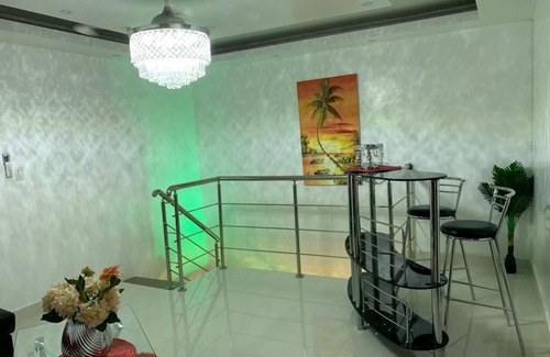 Gregorio Luperon Apartamento | Penthouse 15 minutos del centro de la ciudad, aeropuerto, restaurantes y mas.