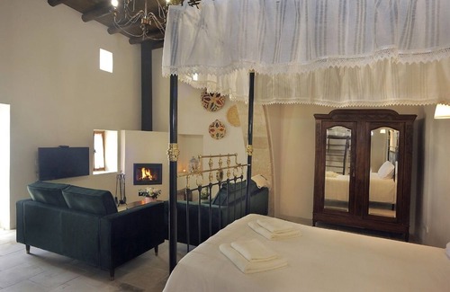 Agios Theodoros Otro | Pentasino Heritage Suites