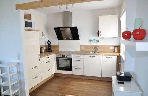 Immenstaad am Bodensee Apartamento | Penthouse Apartment Apartment "Attika Süd" with a view over Lake Constance