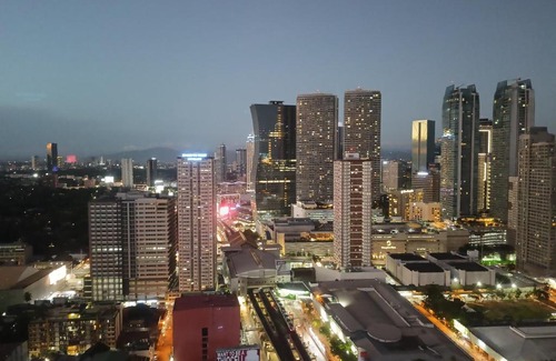 Highway Hills Apartamento | Penthouse 1 at Urban Deca EDSA by CityStudio