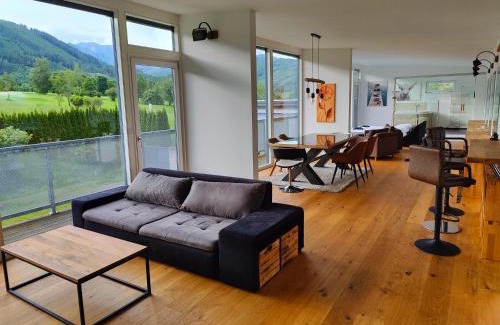 Schardorf Apartamento | Penthouse am Golfplatz, Nähe RedBull Ring