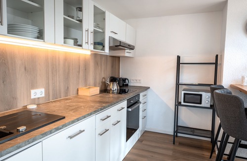 Mitte Apartamento | Penthouse am Stadtwald, EBK, Internet, TV, 24h check-in