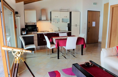 Dorio Apartamento | Apartamento ático en el lago de Como con magníficas vistas al lago y a la montaña