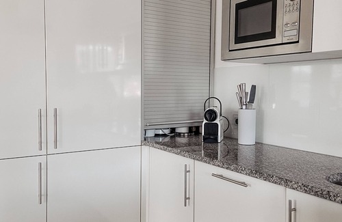 Augsdorf Apartamento | Ático con vistas al lago y acceso al lago en la tranquila Velden