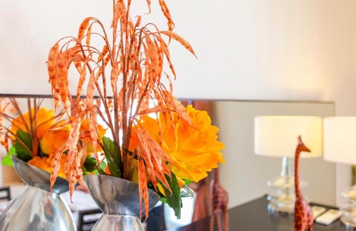 Canada Apartamento | Penthouse Apt with Sea and Country Views by Cara Rentals