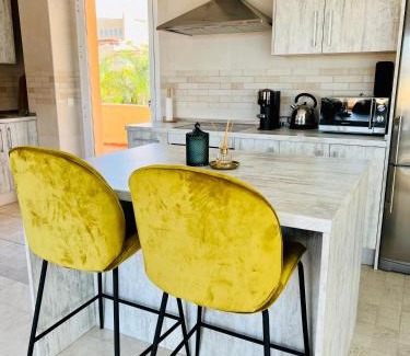 Elviria Apartamento | Penthouse au calme avec vue mer nature environnante et très grandes terrasses