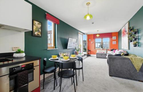 The Westside Apartamento | Penthouse Botanica- Wyndale Signature Stays