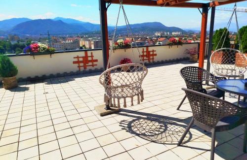 Tractorul Apartamento | Penthouse City View Infinity