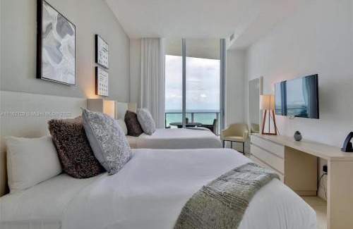Hollywood South Central Beach Apartamento | Penthouse Condo at Lyfe Resort and Residences