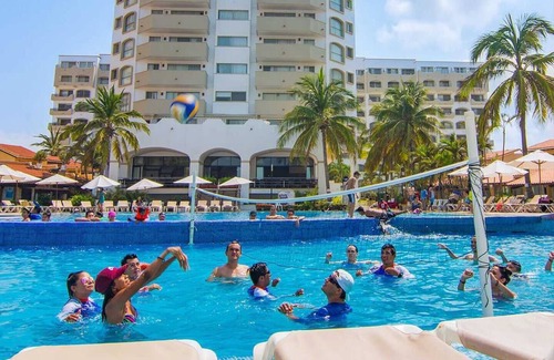 Ixtapa Condominio | Penthouse Condo Ocean & Beach front views. Located on Hotel Row