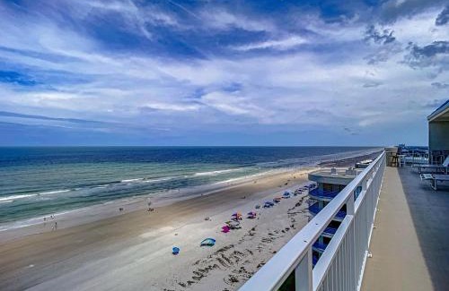 New Smyrna Beach Apartamento | Penthouse Condo with wrap around views of the ocean - SR802