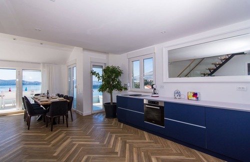 Trogir Apartamento | Penthouse Deep Blue with Pool